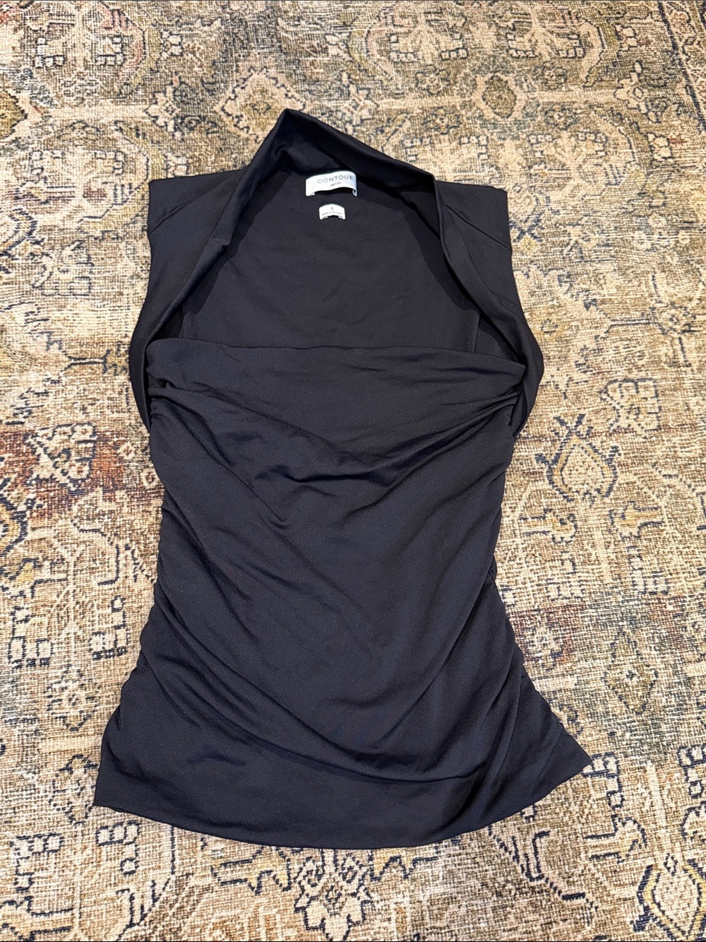 Aritzia Contour Black flourish Top